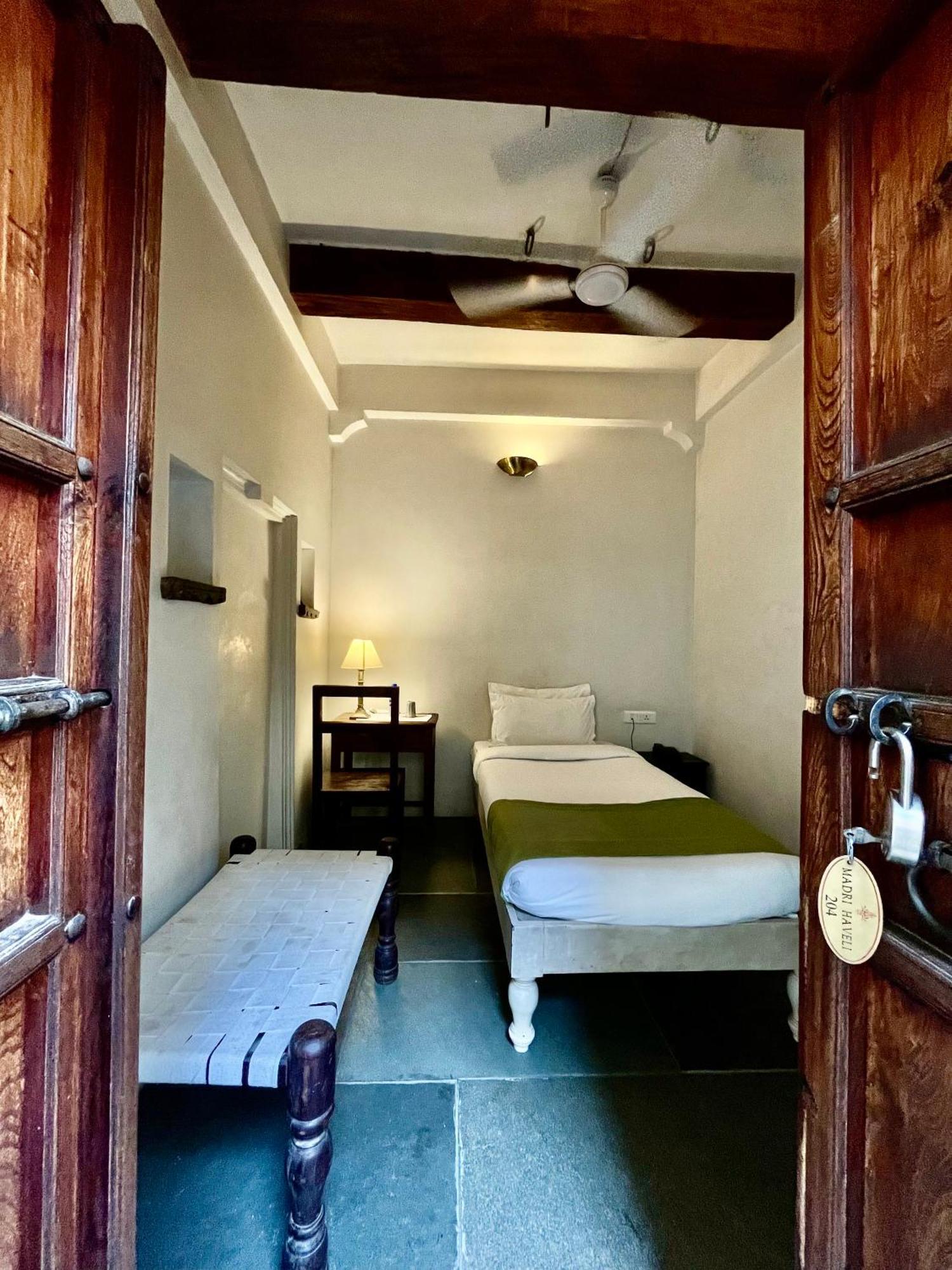 Madri Haveli Hotel Udaipur Exterior foto